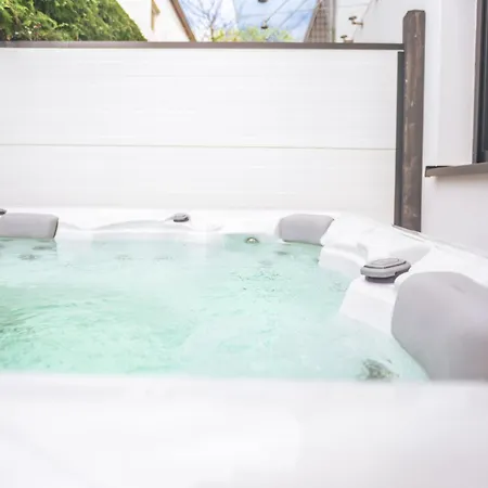 House Meerlust Mit Whirlpool Апартаменты *